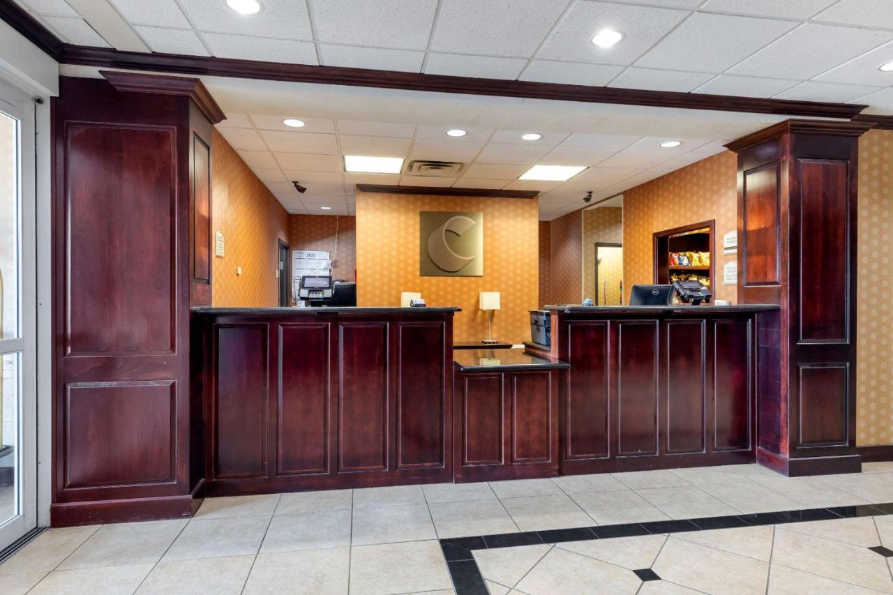 Comfort & - Texoma Hotel 2*